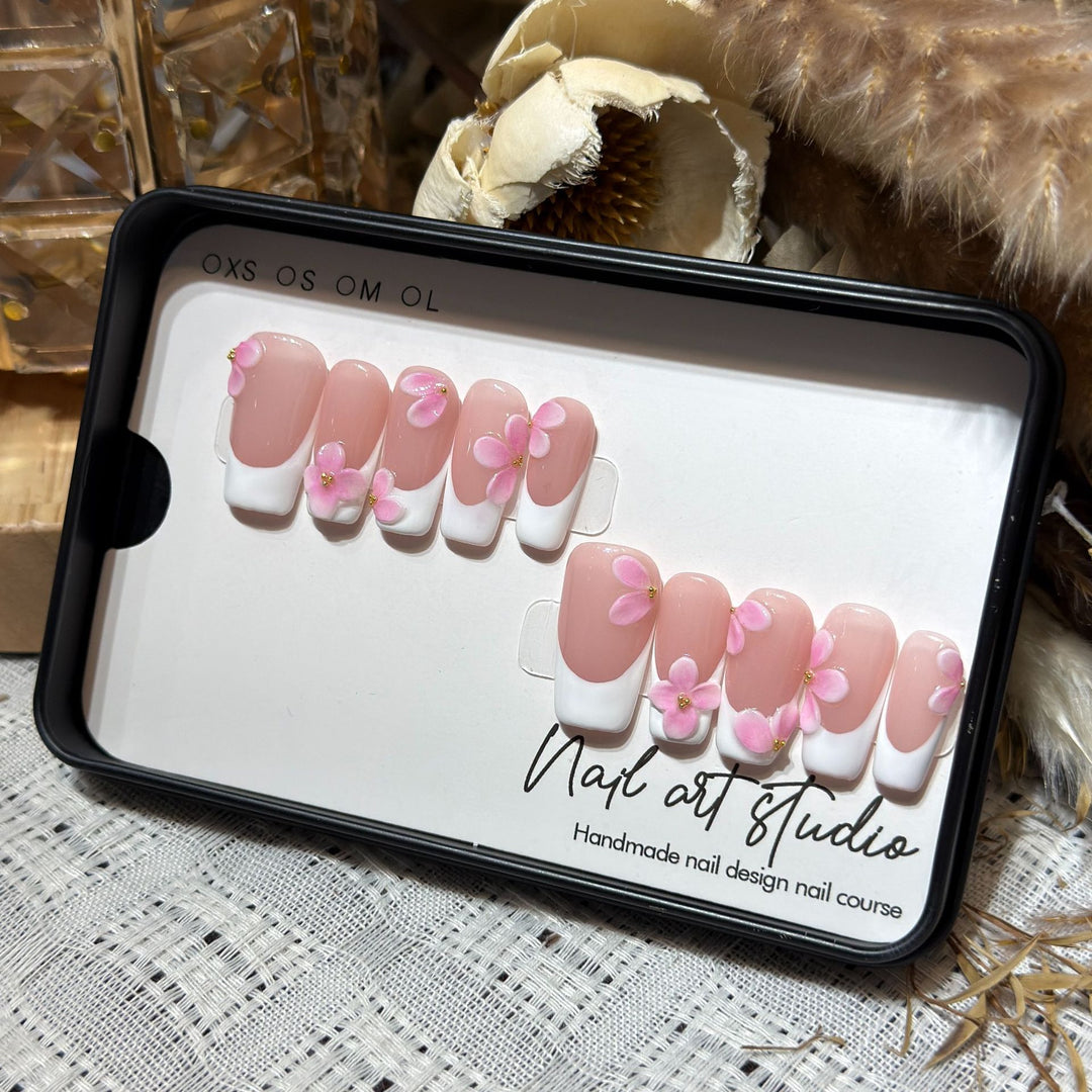 Florale verzierten Press-On Nagel-Set Karnz