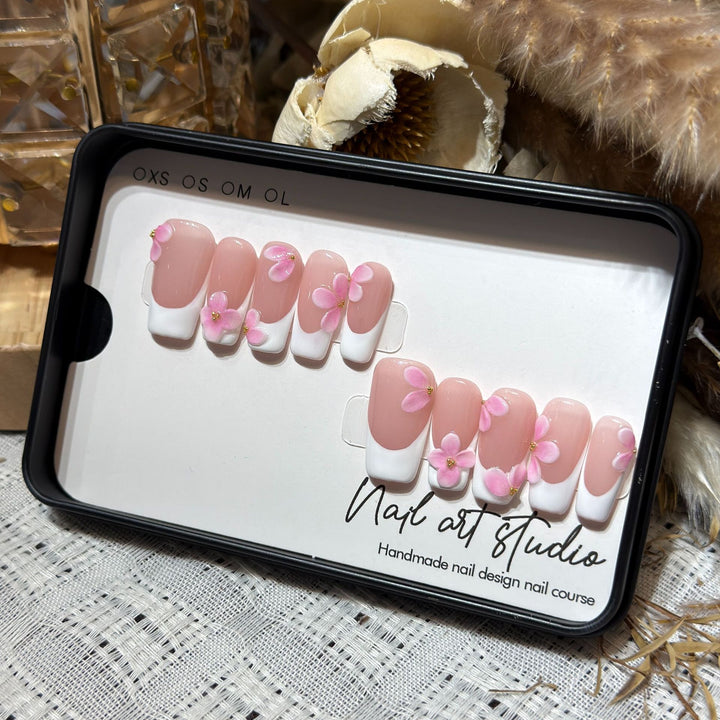 Florale verzierten Press-On Nagel-Set Karnz
