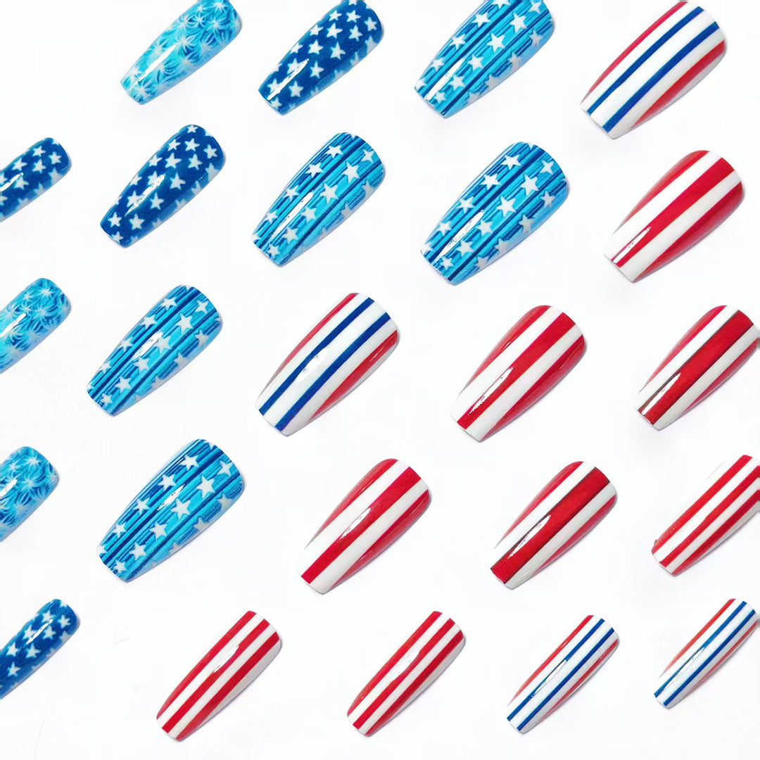 Kunstnägel mit Patriotischem Sternen- und Streifen-Design Karnz