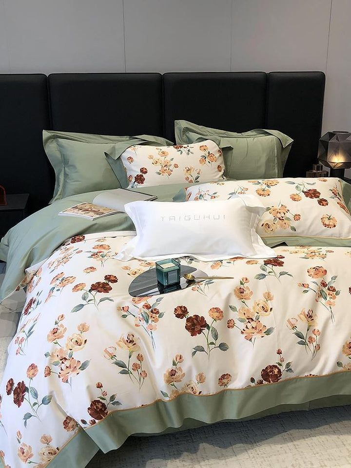 Premium-Satin-Bettbezug-Set mit zartem Aquarell-Blütenprint und eleganter Volantkante