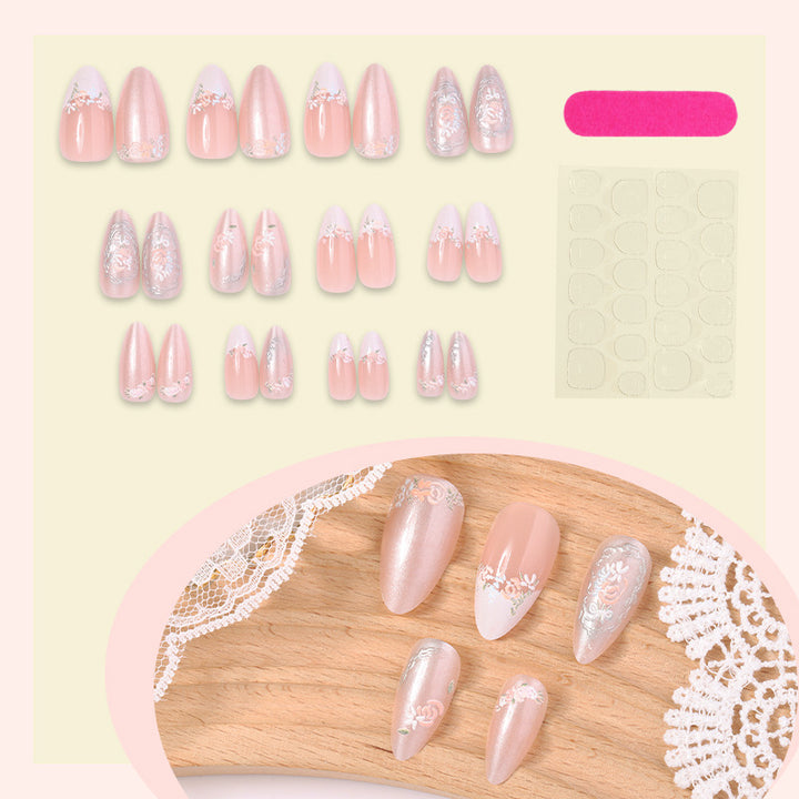Elegantes florales Press-On-Nagelkunst-Set Karnz