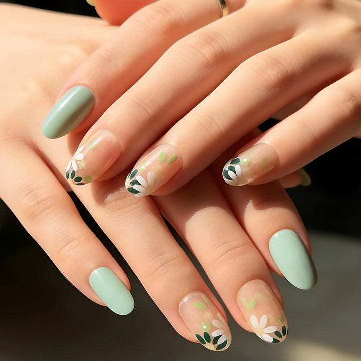 Press-On Floral Nail Art Set Karnz
