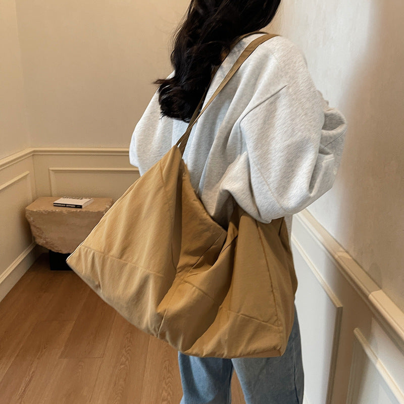 Texturiertes Stoff Schulter Hobo Bag Karnz