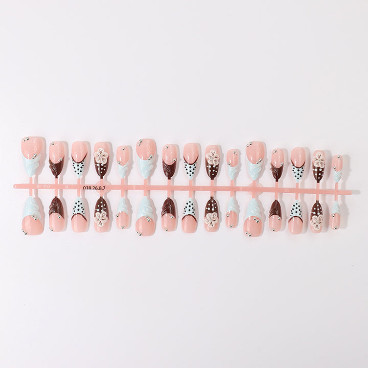 Dekoratives Press-On Nagelkunst-Set Karnz