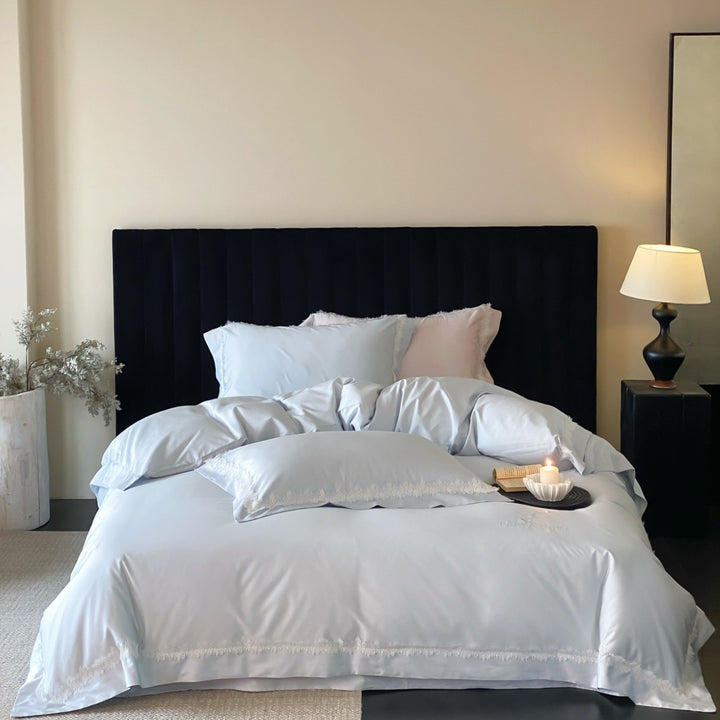 Satin Bettbezug Set mit Spitzenbesatz und Kissenbezügen mit Wimpernfransen