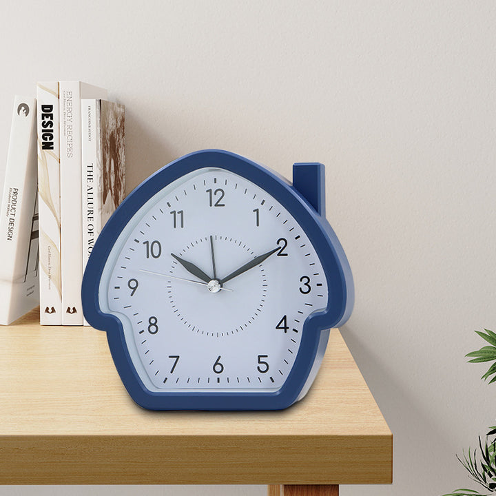 Nostalgischer Tischwecker Im Kreativen Haus-Design Karnz