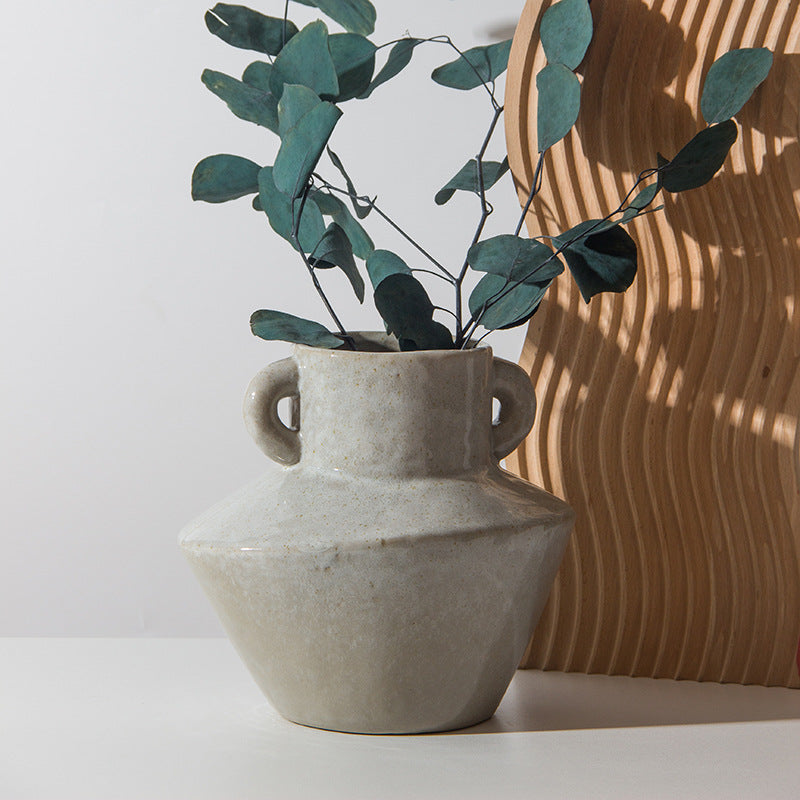 Moderne geometrische Keramikvase