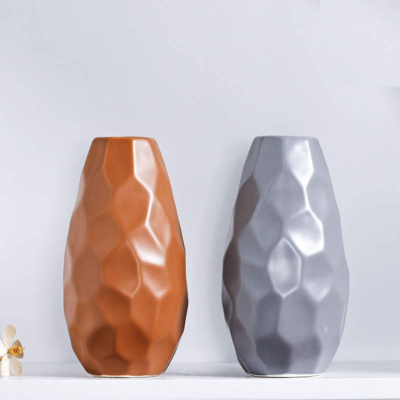 Einzigartige geometrische Keramikvase Karnz