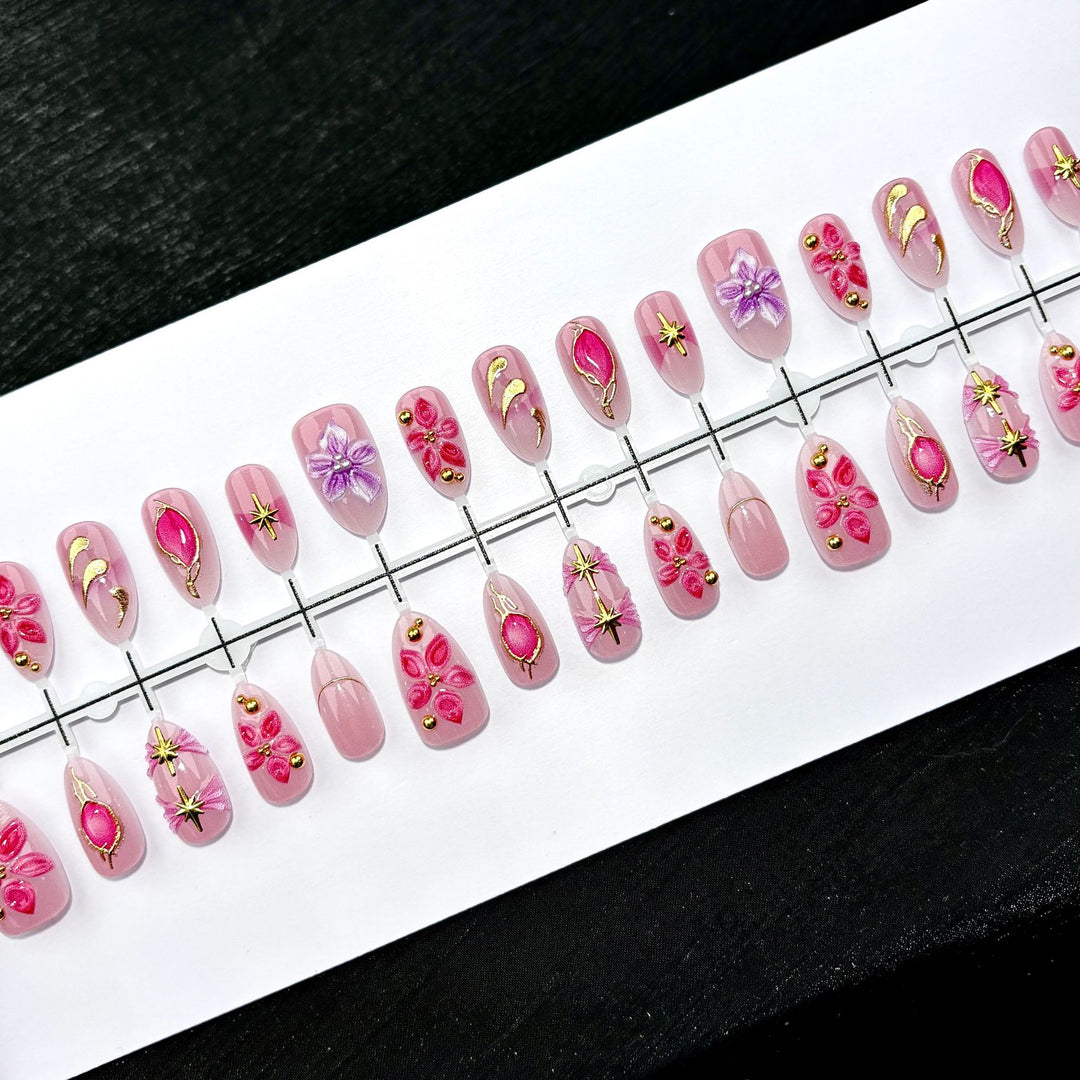 Künstlerisches, floral verziertes Press-On-Nagelset 1790745419
