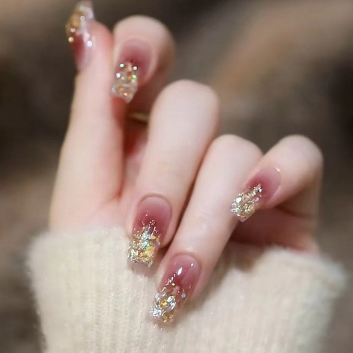Künstliche Fingernägel mit Herz-Design Karnz