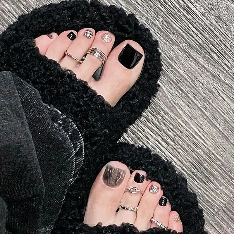 Kunstnagelset mit schimmerndem holographischen Design Karnz