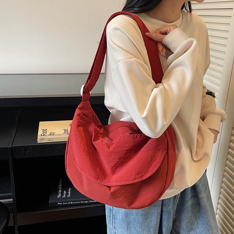 Leichte Schultertasche Karnz