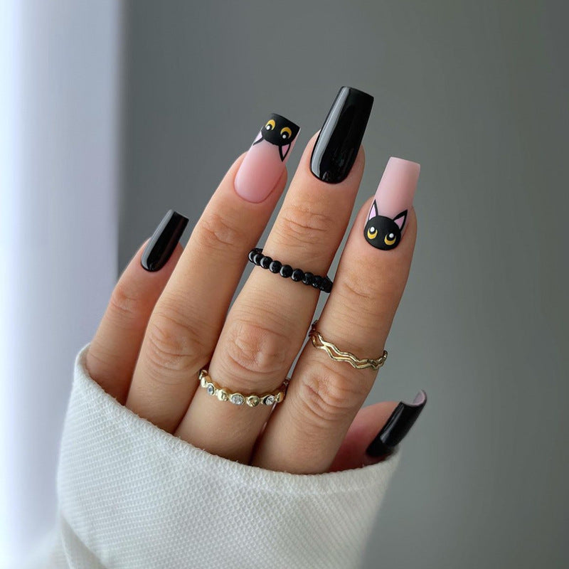 Elegante Stiletto Press-On Nagelkunst mit Strass-Akzenten Karnz