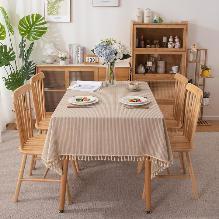 Gestreifte Stricktischdecke