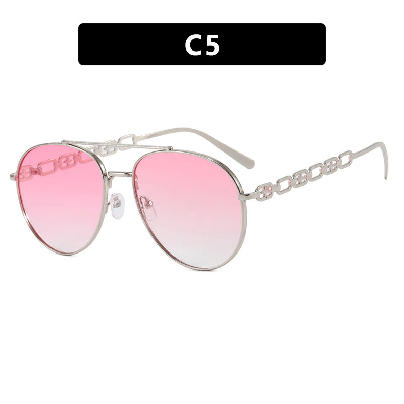 Damen auffällige Sonnenbrille mit luxuriösem Kettendetail und polarisierten Gläsern Karnz