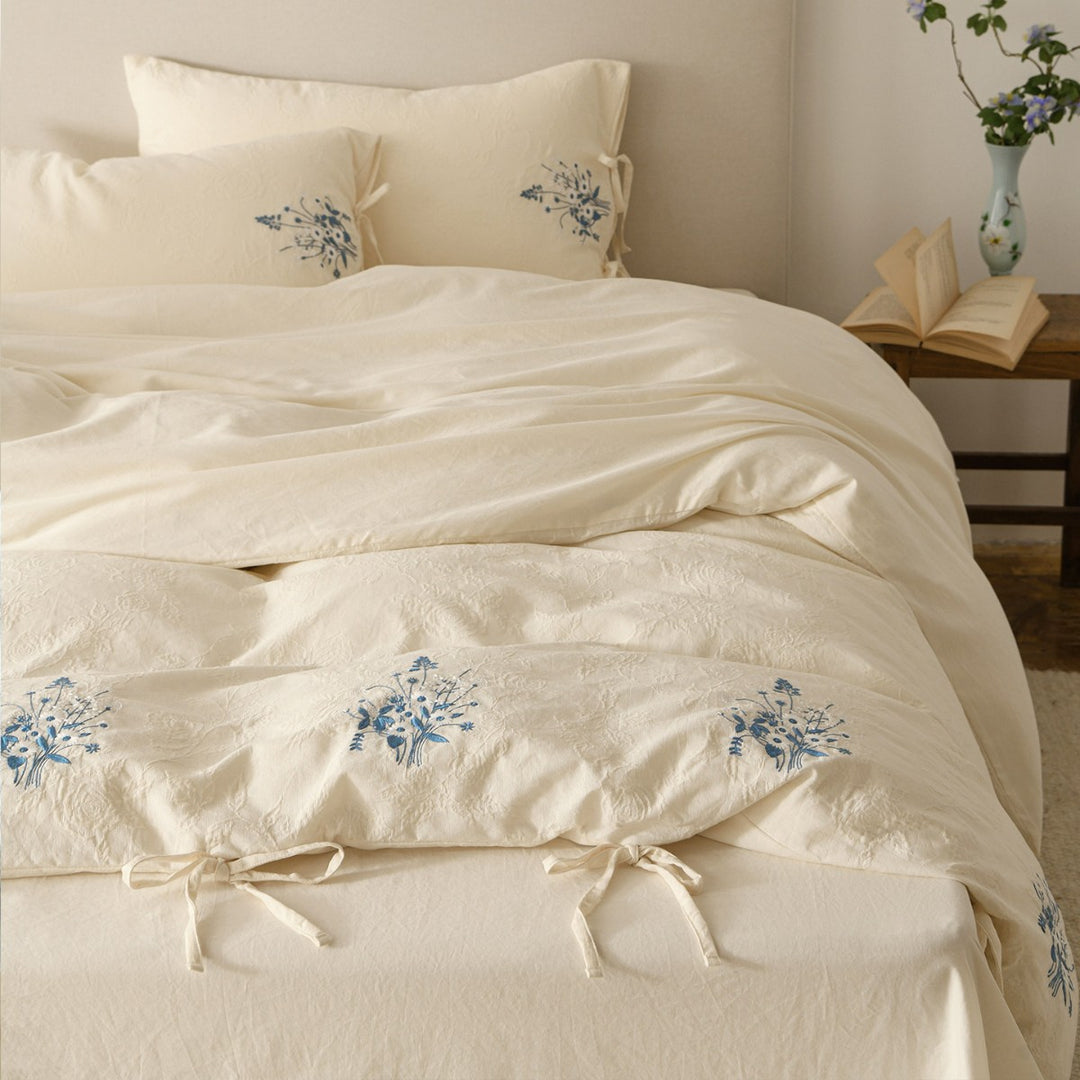 Leichtes Jacquard-Baumwoll-Bettbezug-Set mit handgestickten Blumenzweigen, Bindeschlaufen und Oxford-Kissenbezügen