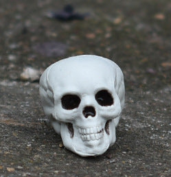 Dekorative Mini-Schädel-Figur Karnz