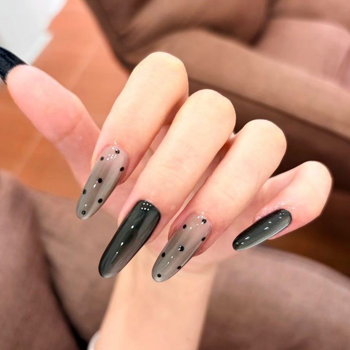 Glamouröse Gel-Nagelkunstverlängerungen Karnz