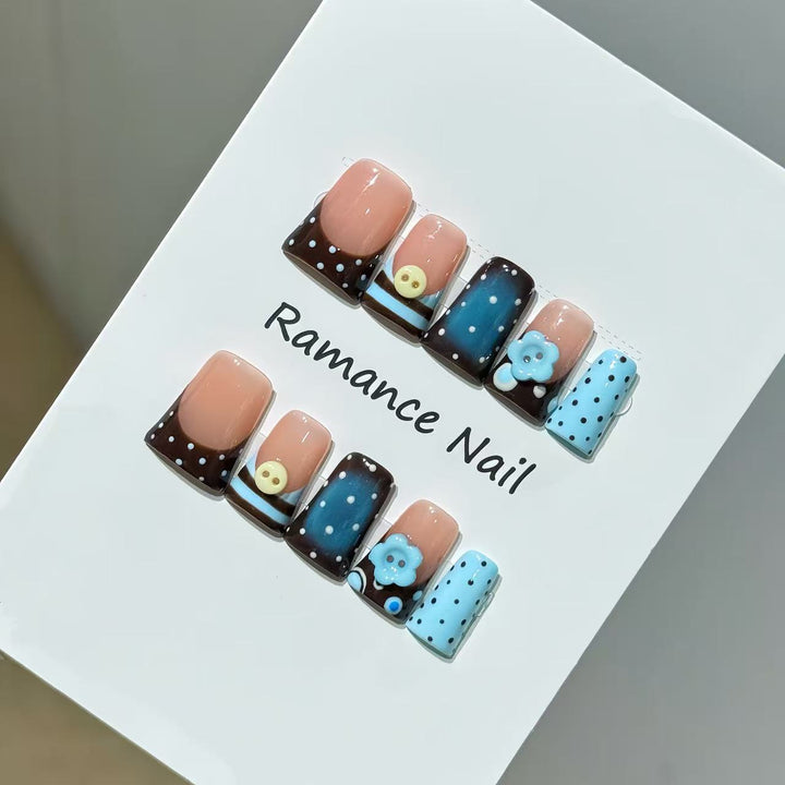 Dekorative Nagelkunst Karnz