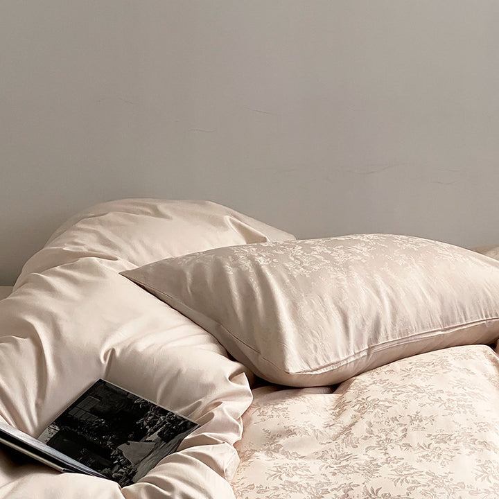 Premium-Satin-Bettwäschegarnitur mit geprägtem Monstera-Blattrelief und knitterarmem Finish
