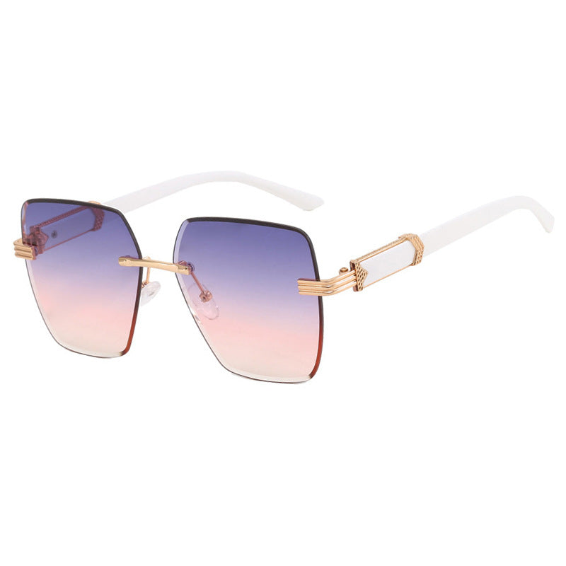Damen modische quadratische Sonnenbrille mit glamourösen Akzenten und UV-Schutz Karnz