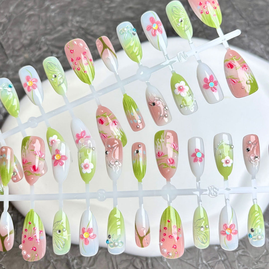 Künstlerisches Floral Press-On Nagelkunst Set 1790745835