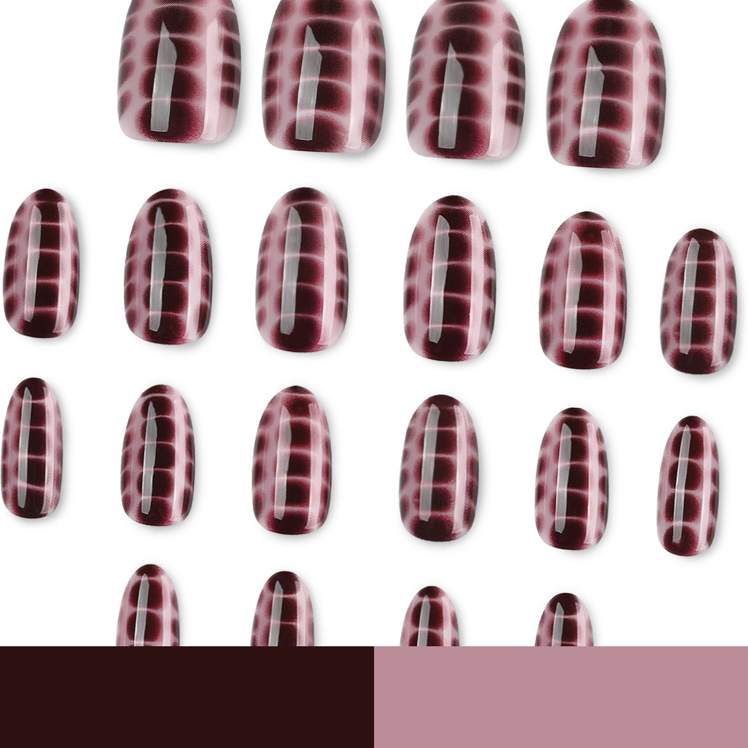 Kunstvolle Nagelkunst mit Schlangenmotiv Karnz