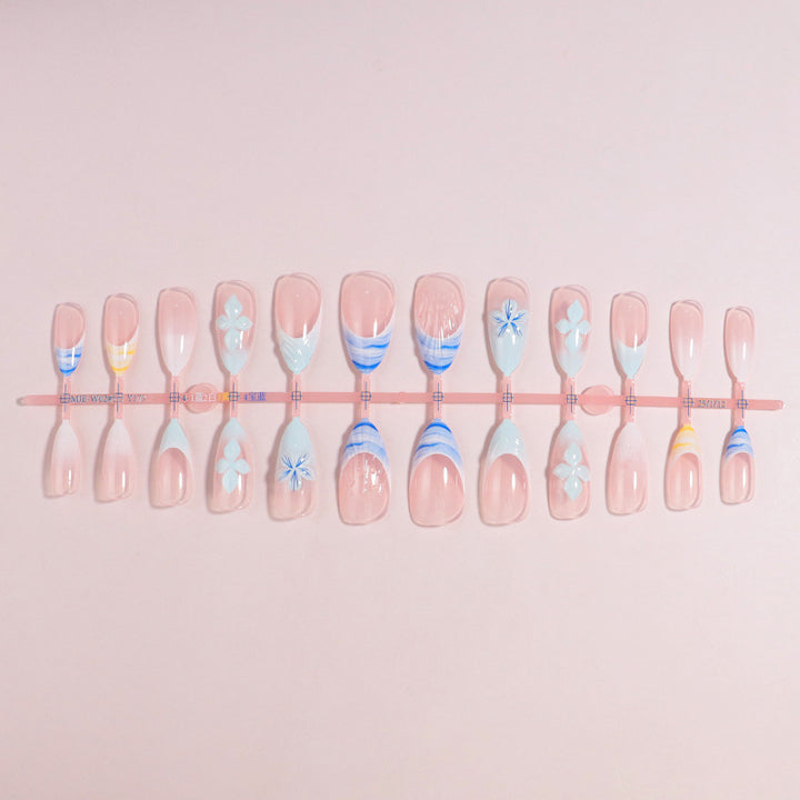 Premium Press-On Nail Set mit dekorativen Akzenten Karnz