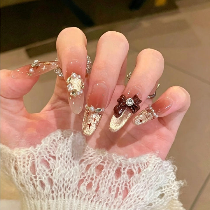 Glamouröses Nagelkunst Karnz
