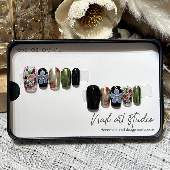 Künstlerisches, floral inspiriertes Press-On-Nagel-Set Karnz