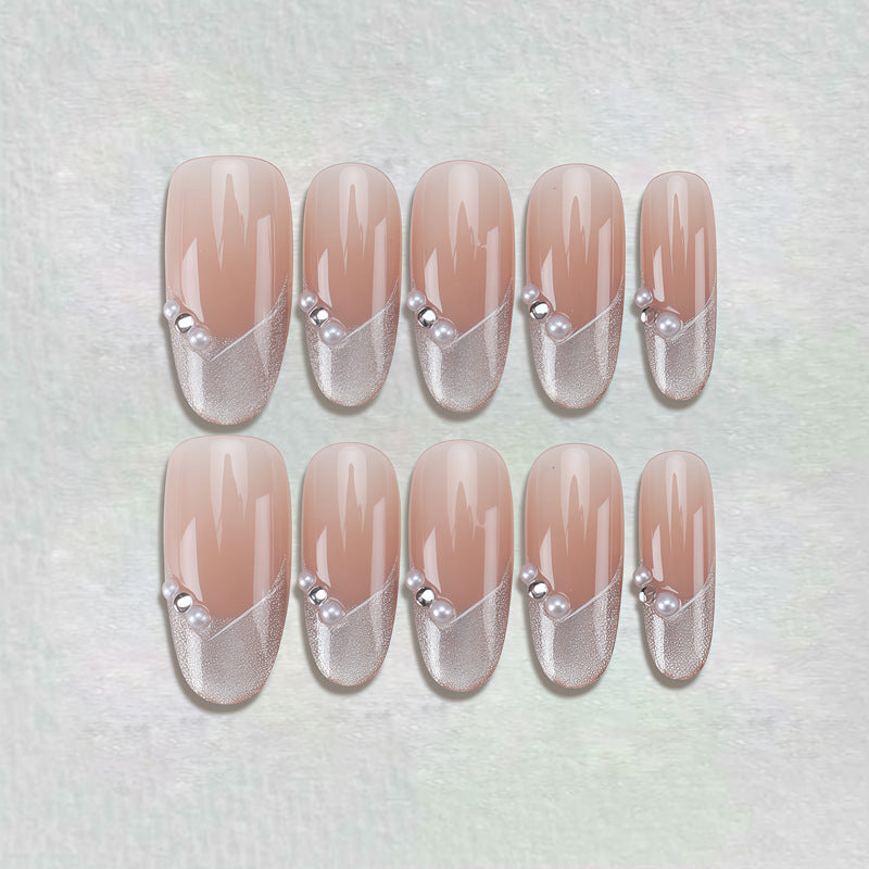 Elegantes Press-On-Nagelset mit künstlerischen Details Karnz