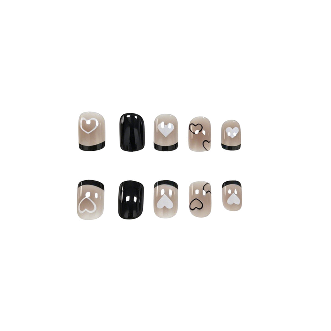 Kreative Herzmuster-Nail Art Verbesserungen Karnz