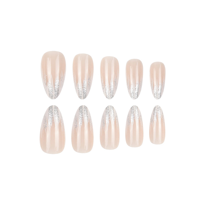 Stylische Glitter-Gradient-Nagelkunst-Erweiterungen Karnz