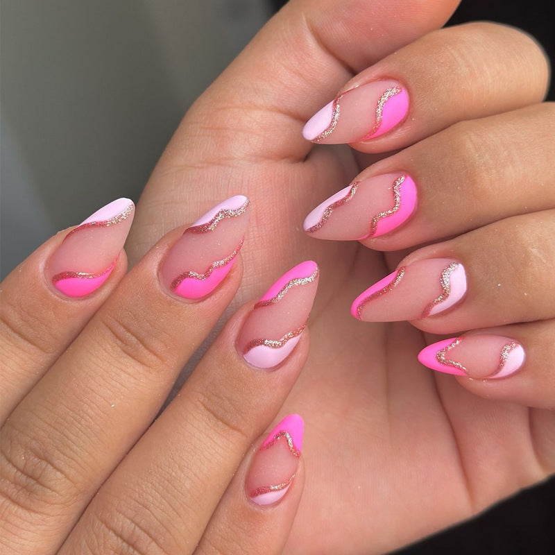 Elegante Stiletto Press-On Nagelkunst mit Strass-Akzenten Karnz
