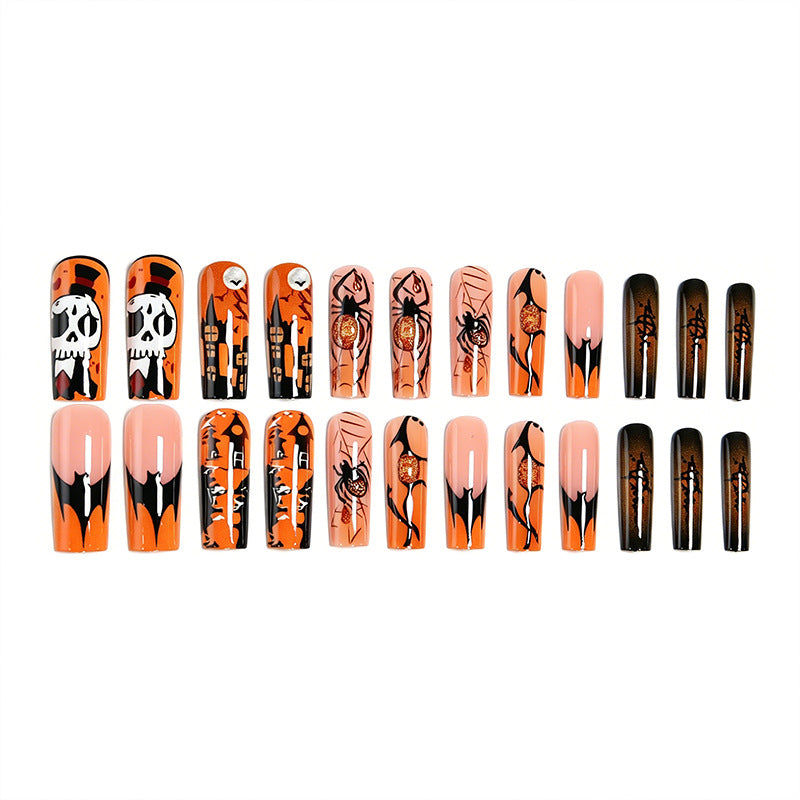Kunstnagelset mit Halloween-Motiven und kreativem Glitzer Karnz