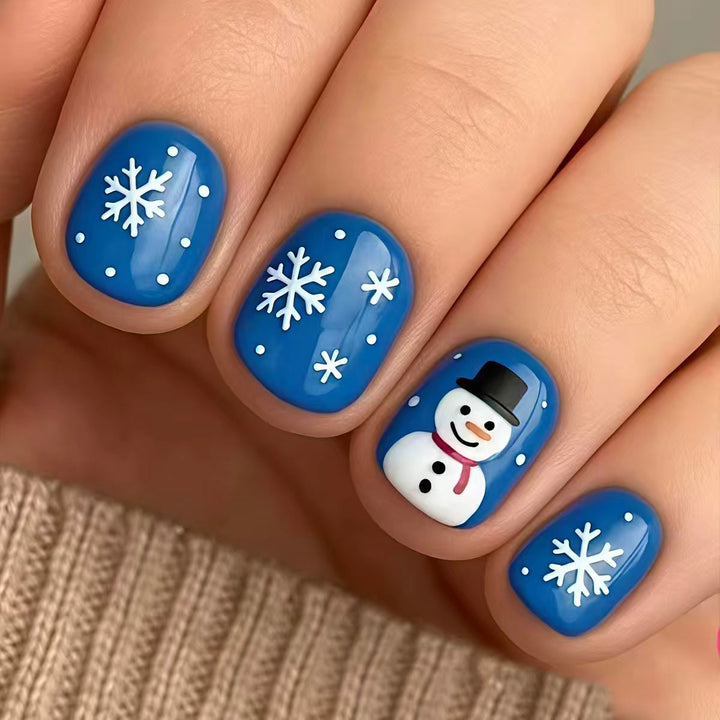 Kunstnägel mit Festlichem Schneemann-Design Karnz
