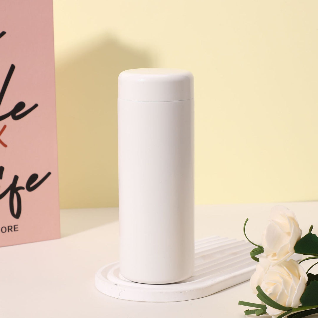 Stylische isolierte Wasserflasche Karnz