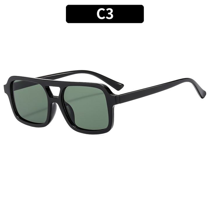 Moderne retro-inspirierte quadratische Sonnenbrille