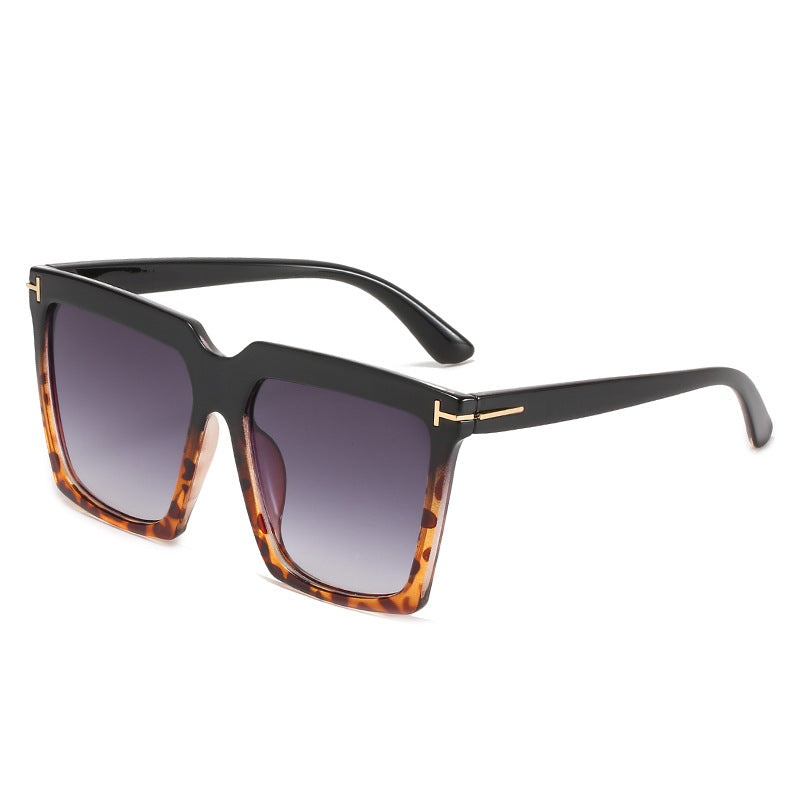 Damen oversized quadratische Sonnenbrille mit luxuriösen Akzenten Karnz