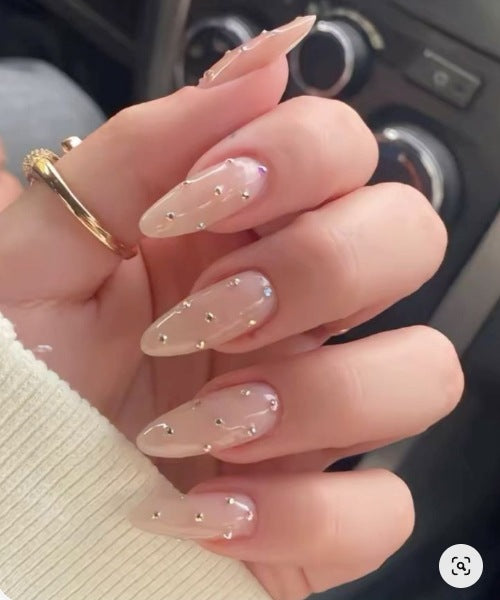 Elegante Nagelkunst Karnz