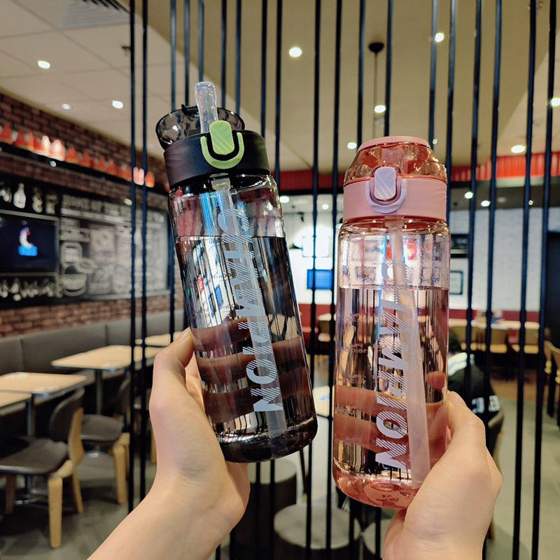 Damen Hochwertige Trinkflasche mit innovativem Verschlussmechanismus Karnz