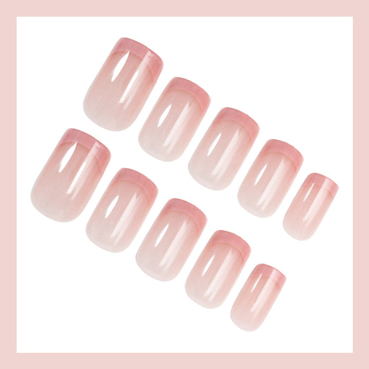 Kunstnagelset in eleganter Ombré-Optik Karnz