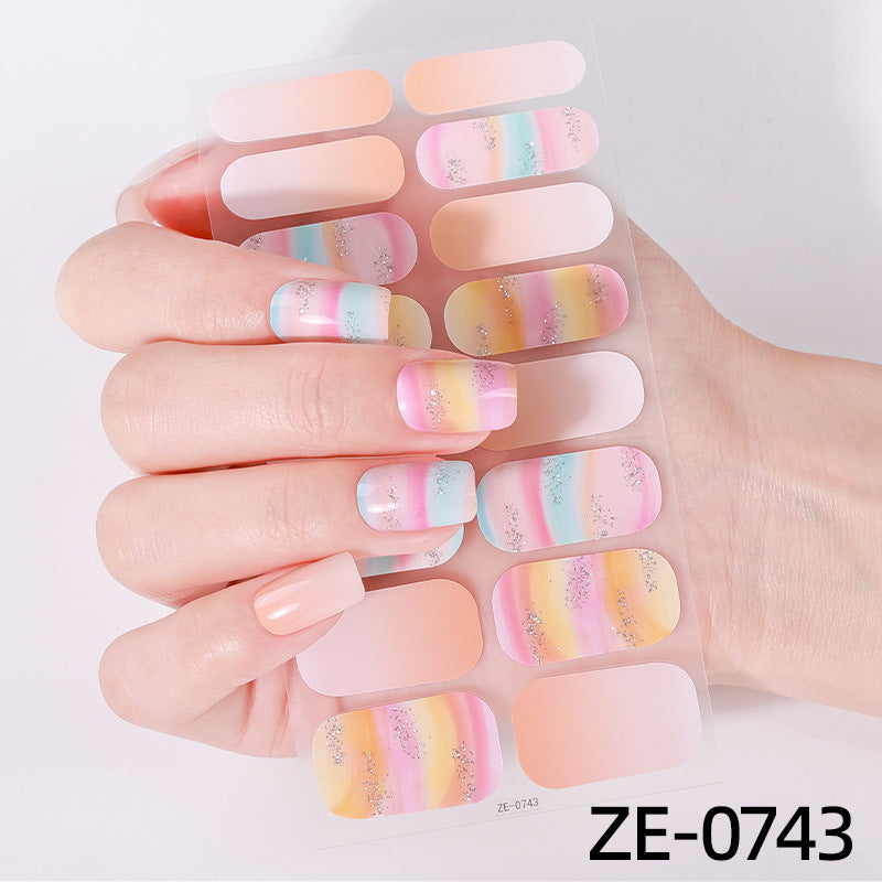 Künstlerische Nagelkunst-Wickel