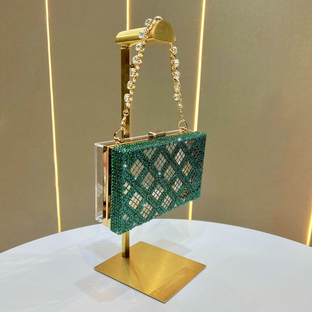 Elegante Abend-Clutch mit Kettenhenkeln