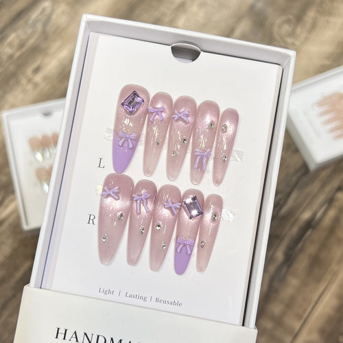 Elegantes handgefertigtes Press-On Nagelkunstset Karnz