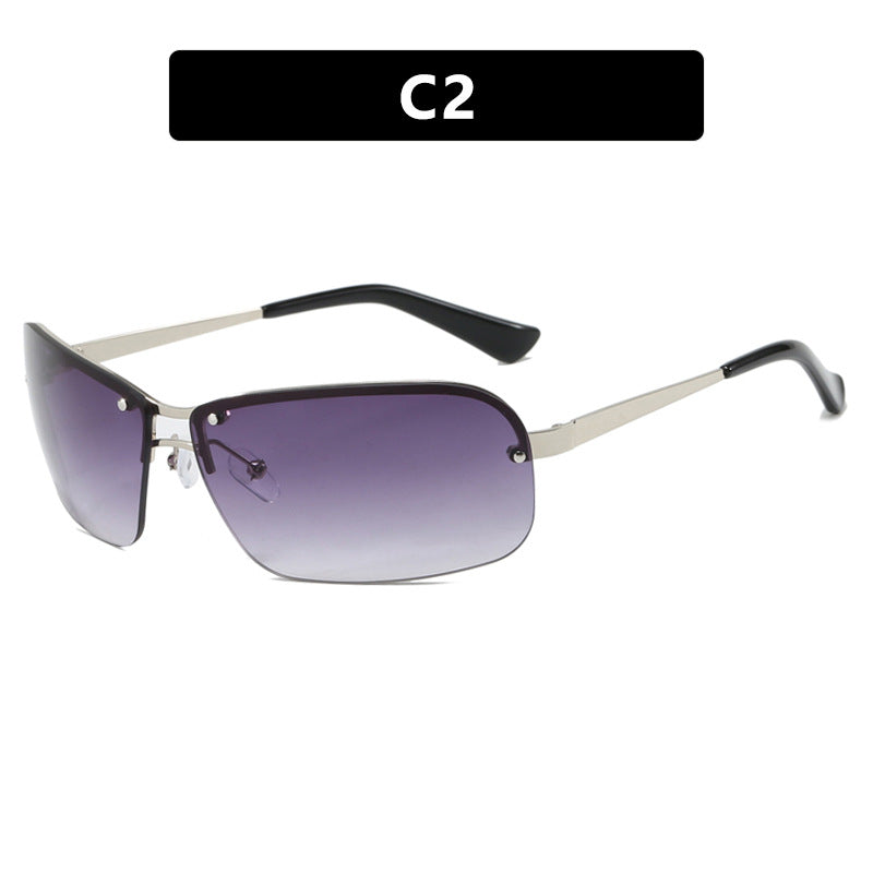 Damen Sonnenbrille mit großen, eleganten Gläsern und einem modernen Metallrahmen Karnz