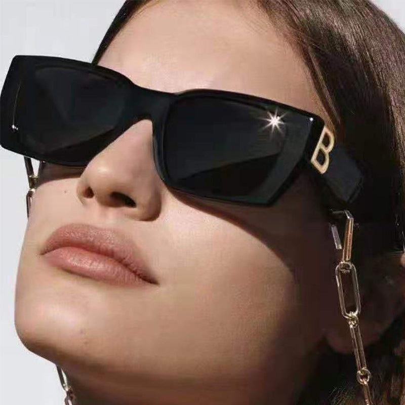 Damen modische geometrische Sonnenbrille mit einzigartigen Designelementen Karnz