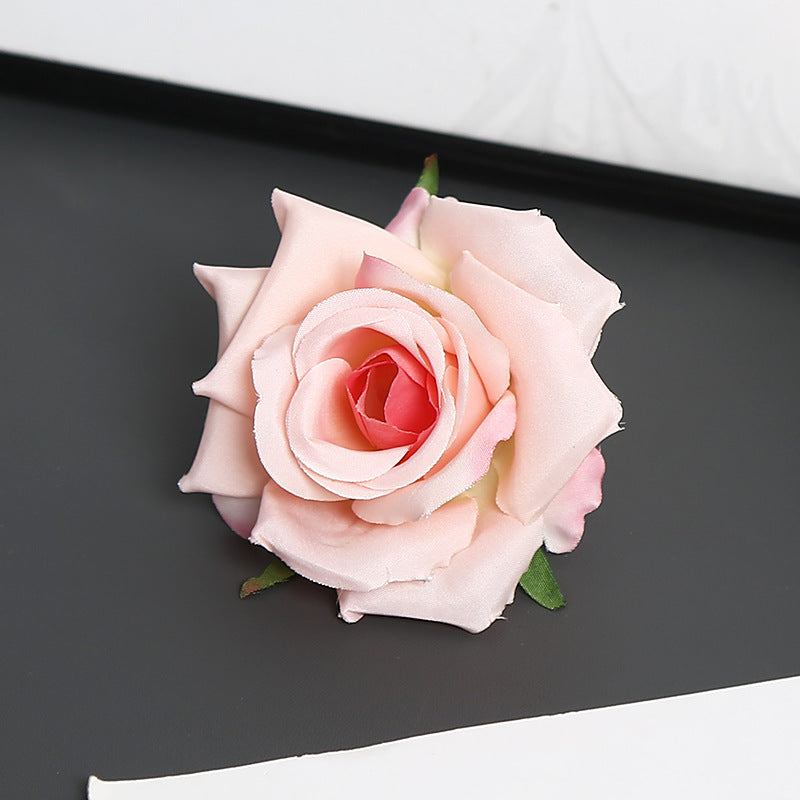 Dekorative Blumen für Tischdekoration Zuhause