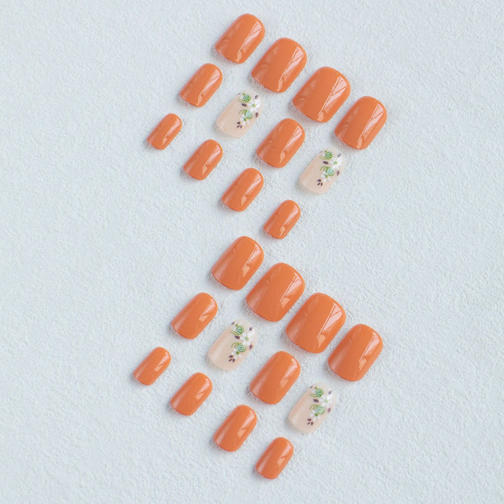 Blumenverziertes Nagelkunst-Set