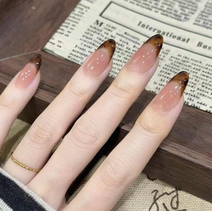 Elegante Nagelkunst Gel Karnz